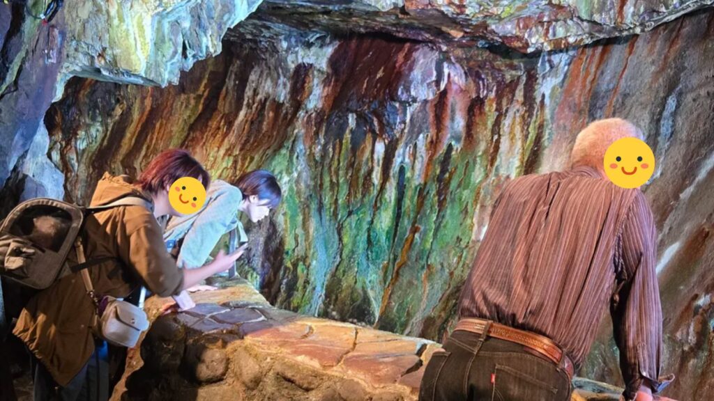 白浜のおすすめスポット④三段壁 洞窟の内部