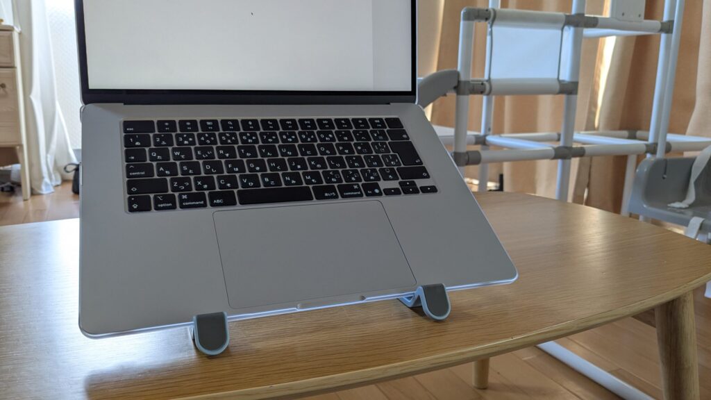 フリーランスのWebライターの1日 リビングでブログ執筆の続き